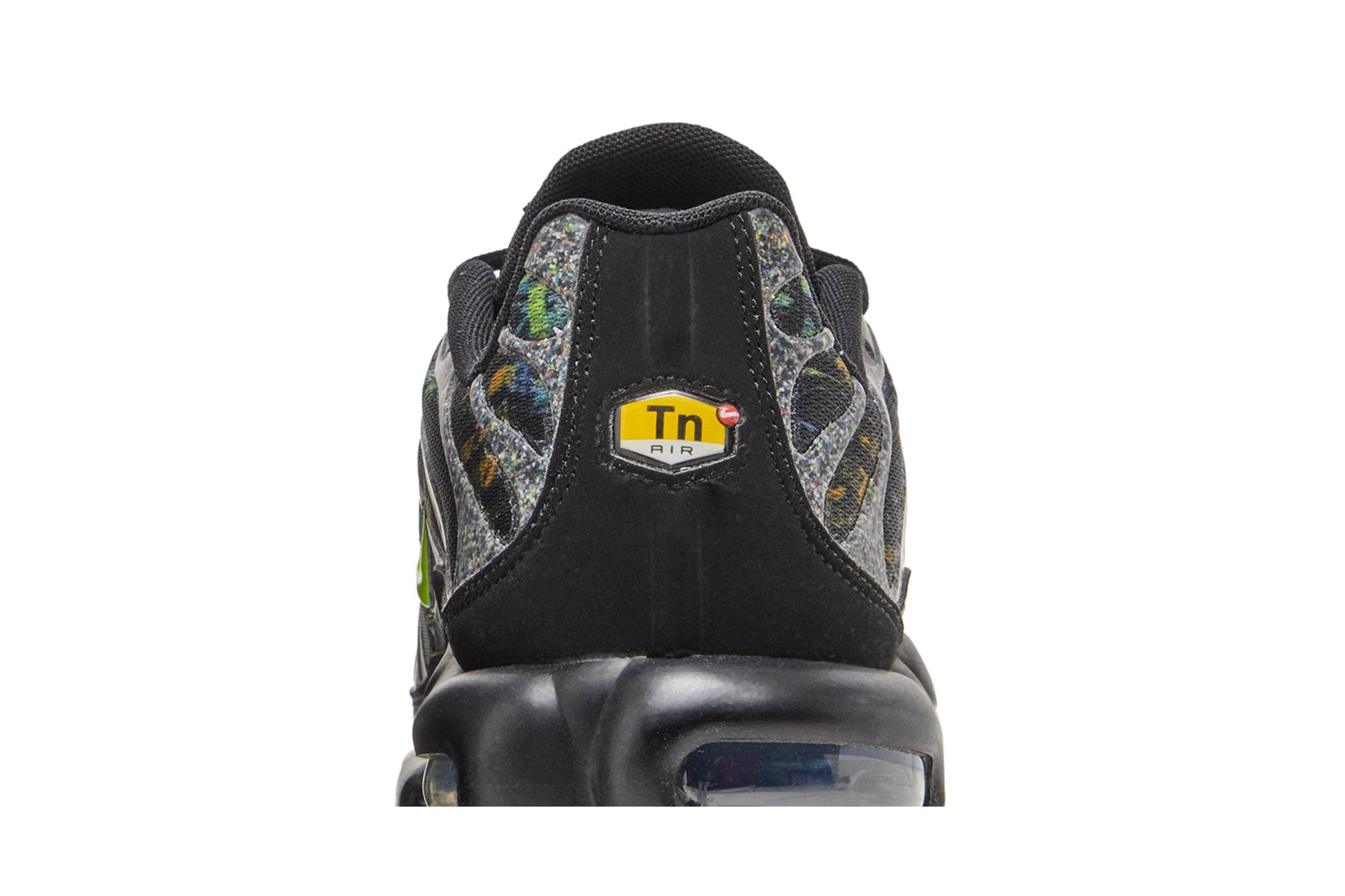 Sizing Nike Air Max Plus 'Lestari - Hitam Volt' DM9594-001