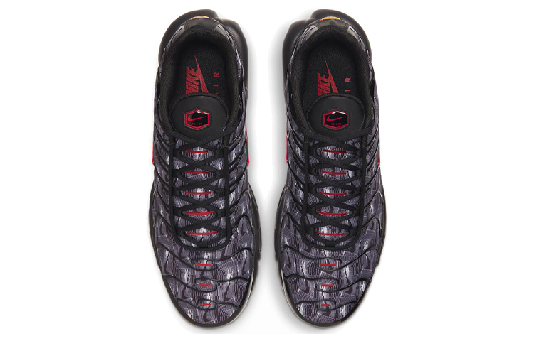 Shop 耐克Air Max Plus '地形包 - 黑色' DJ0638-001