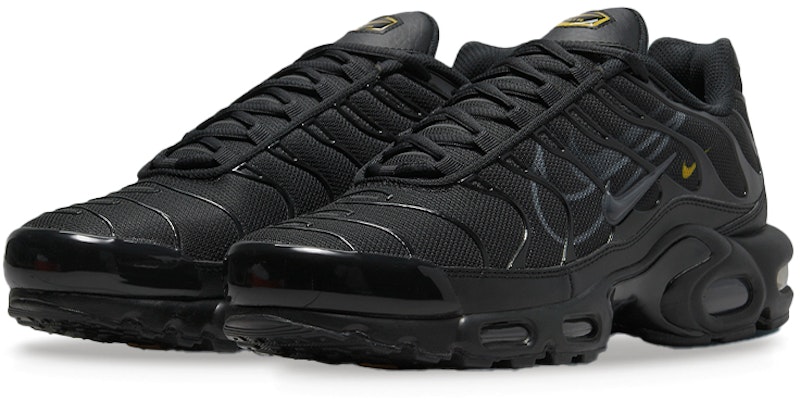 ナイキ エア マックス プラス "トリプルブラック" DX2652-001 Lookbook ナイキ エア マックス プラス "トリプルブラック" DX2652-001