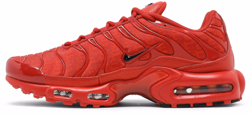 Nike Air Max Plus 'University Red' Merah Universitas DD9609-600 Lookbook Nike Air Max Plus 'University Red' Merah Universitas DD9609-600