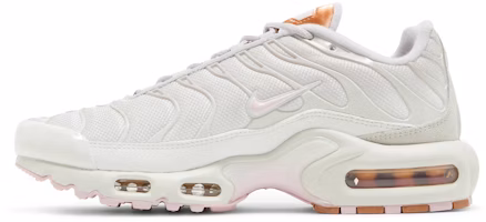 (W) 나이키 에어맥스 플러스 "베스트 그레이 메탈릭 코퍼" DD6612-001 Lookbook (W) 나이키 에어맥스 플러스 "베스트 그레이 메탈릭 코퍼" DD6612-001