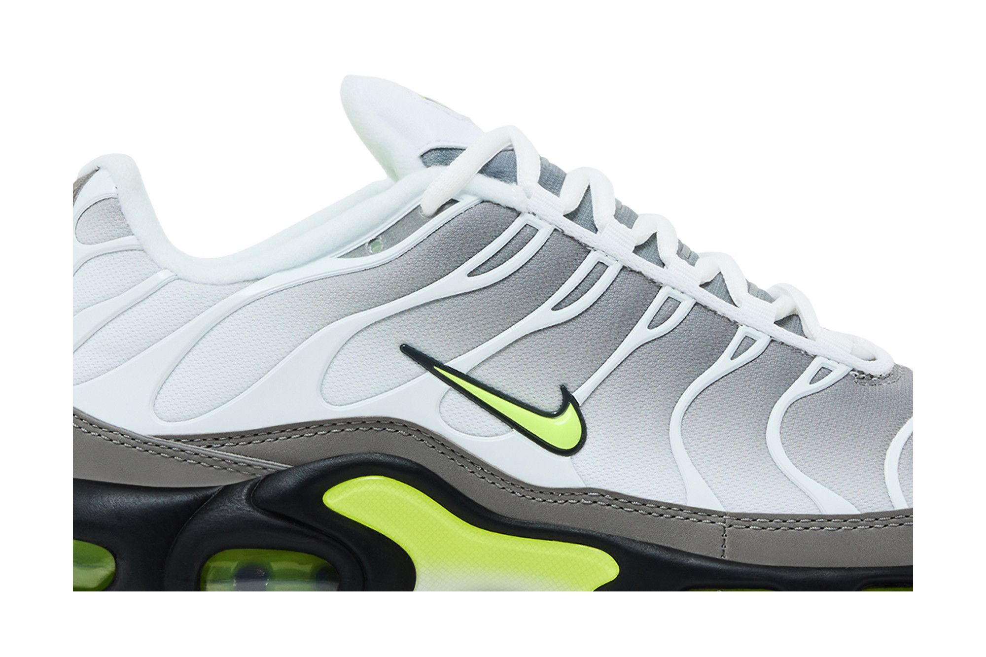Lookbook Nike Air Max Plus 'White Pearl Grey Neon' IQ0288-100