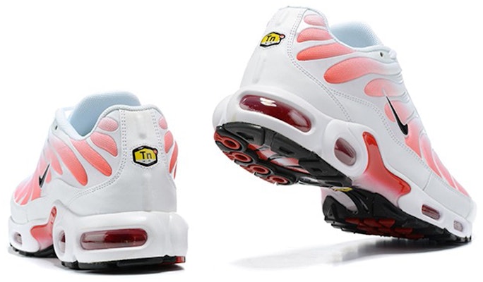 ナイキ エア マックス プラス 白赤 (Nike Ea Makkusu Purasu Shiroaka) DJ6896-100 Lookbook ナイキ エア マックス プラス 白赤 (Nike Ea Makkusu Purasu Shiroaka) DJ6896-100