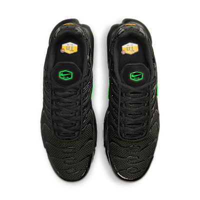 Shop Nike Air Max Plus 黑色/黑色/綠色亮點 DM0032-024
