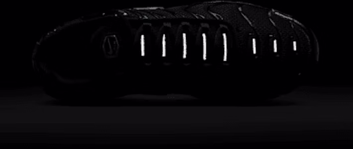 Nike Air Max Plus 黑色/黑色/綠色亮點 DM0032-024 1