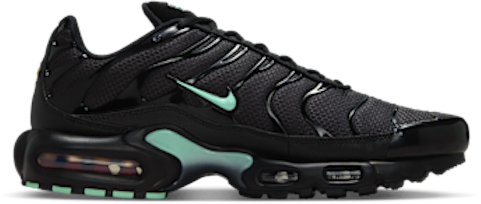 나이키 에어 맥스 플러스 블랙/다크 스모크 그레이/민트 폼 DM0032-029 Lookbook 나이키 에어 맥스 플러스 블랙/다크 스모크 그레이/민트 폼 DM0032-029