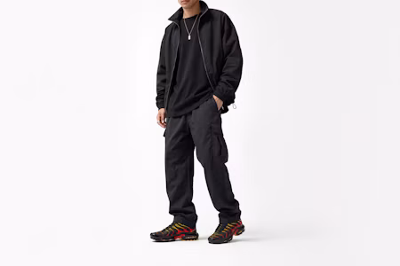 Order Nike Air Max Plus 黑色/大學金/大學紅 DM0032-030