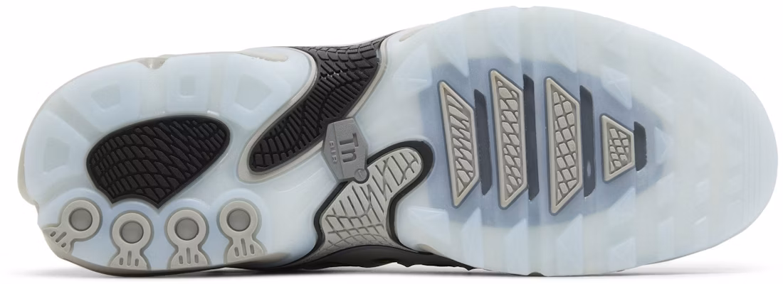 耐克Air Max Plus Drift '淡烟灰' FD4290-002 Shop 耐克Air Max Plus Drift '淡烟灰' FD4290-002