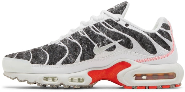 Nike Air Max Plus Essential 'Crater - Debu Foton' DA9326-100 Lookbook Nike Air Max Plus Essential 'Crater - Debu Foton' DA9326-100