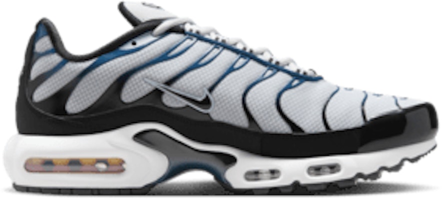 Nike Air Max Plus Sepatu Sneaker FN6949-001 Lookbook Nike Air Max Plus Sepatu Sneaker FN6949-001