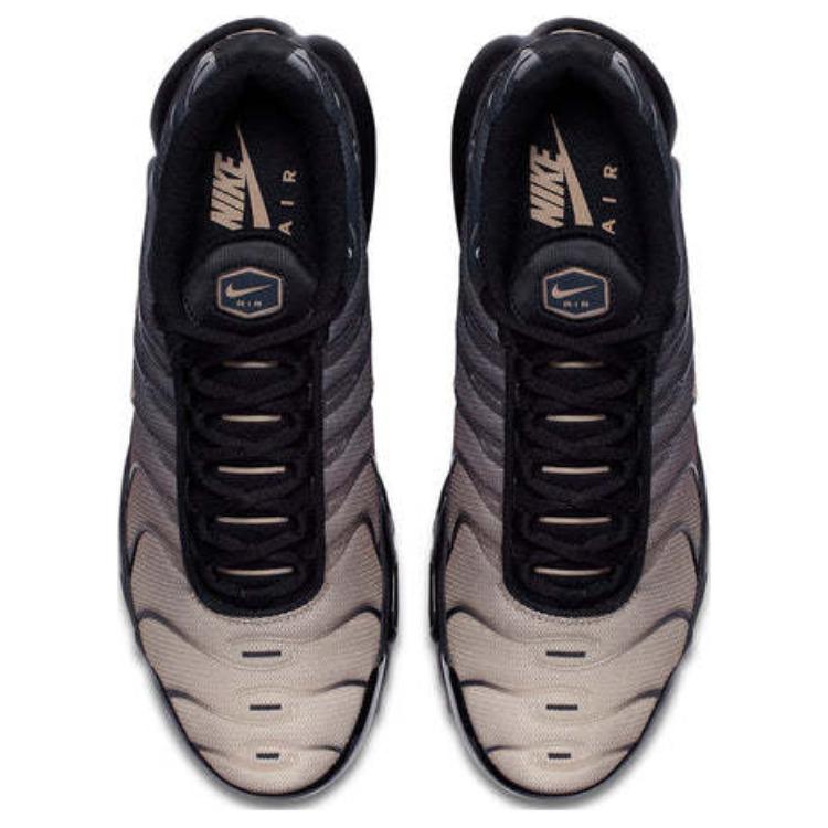 Shop Nike Air Max Plus 漸層系列（黑色）852630-026