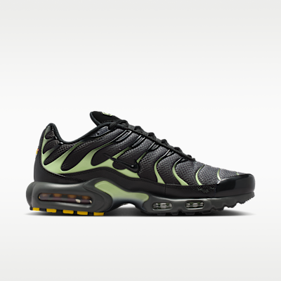 Lookbook Nike Air Max Plus Gris Hierro/Lima Líquida Claro/Negro DM0032-035