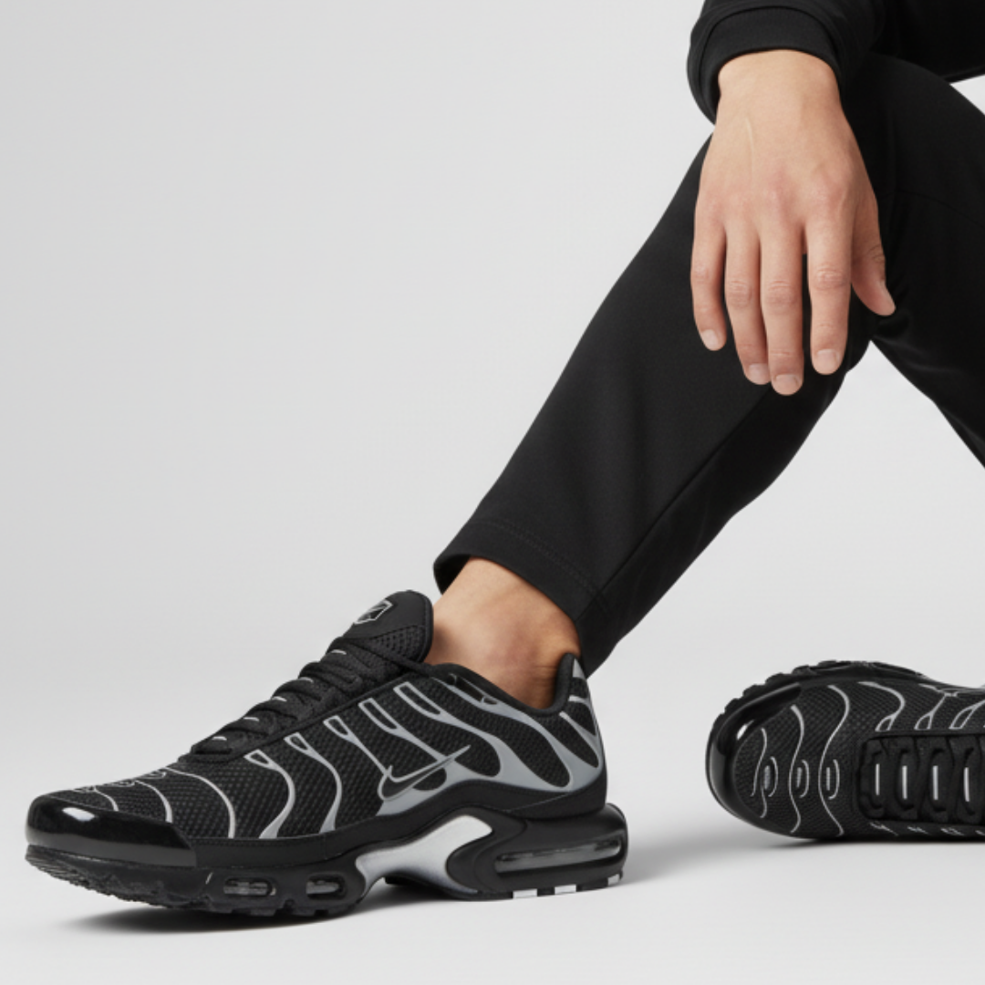 Order ナイキ エア マックス プラス プレミアム "ブラックリフレクティブシルバー" HQ3029-001