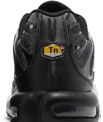 나이키 에어맥스 플러스 SE '블랙 크롬' DM7570-001 Sizing 나이키 에어맥스 플러스 SE '블랙 크롬' DM7570-001