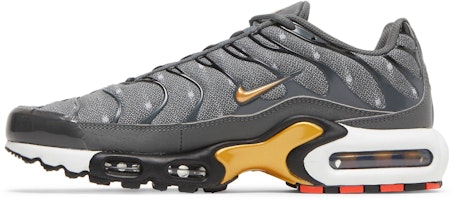 Nike Air Max Plus SE 'Gris Hierro Oro Metálico' DM7570-002 Lookbook Nike Air Max Plus SE 'Gris Hierro Oro Metálico' DM7570-002