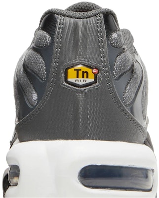 Nike Air Max Plus SE 'Kelabu Besi Emas Metalik' DM7570-002 Sizing Nike Air Max Plus SE 'Kelabu Besi Emas Metalik' DM7570-002