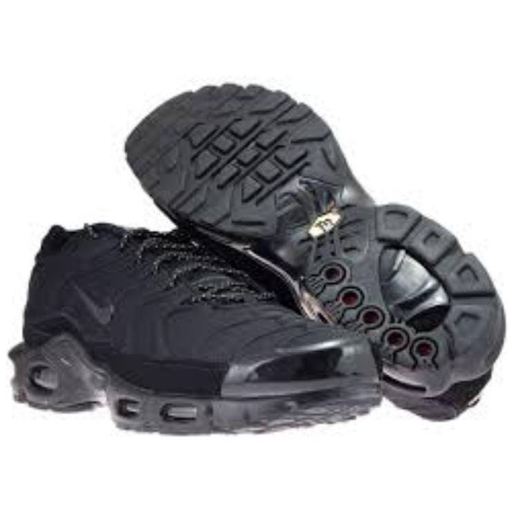 Shop Nike Air Max Plus SE 'Triple Black' Serba Hitam 918240-002