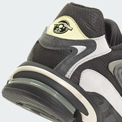 NIKE Air Max Plus Seoul CL Response JR5083 2