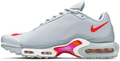 耐克Air Max Plus TN SE '极速红' AQ1088-001 Lookbook 耐克Air Max Plus TN SE '极速红' AQ1088-001