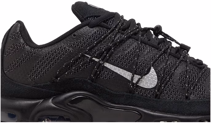 Nike Air Max Plus Utility 'Hitam Perak Metalik' FD0670-001 Order Nike Air Max Plus Utility 'Hitam Perak Metalik' FD0670-001