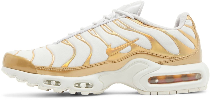 (Women) Nike Air Max Plus Vast Grey Metallic Gold 605112-054 Lookbook (Women) Nike Air Max Plus Vast Grey Metallic Gold 605112-054