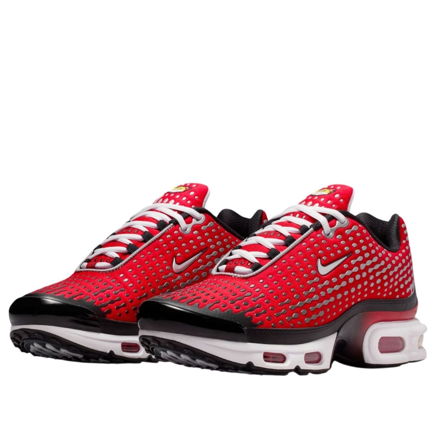 Lookbook Nike Air Max Plus VII ''Merah Universiti Hitam Putih'' HQ2197-600