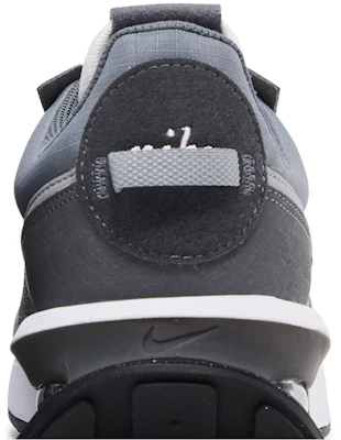 Nike Air Max Pre-Day ''Smoke Grey'' Herren Sneaker DC9402-002 Sizing Nike Air Max Pre-Day ''Smoke Grey'' Herren Sneaker DC9402-002