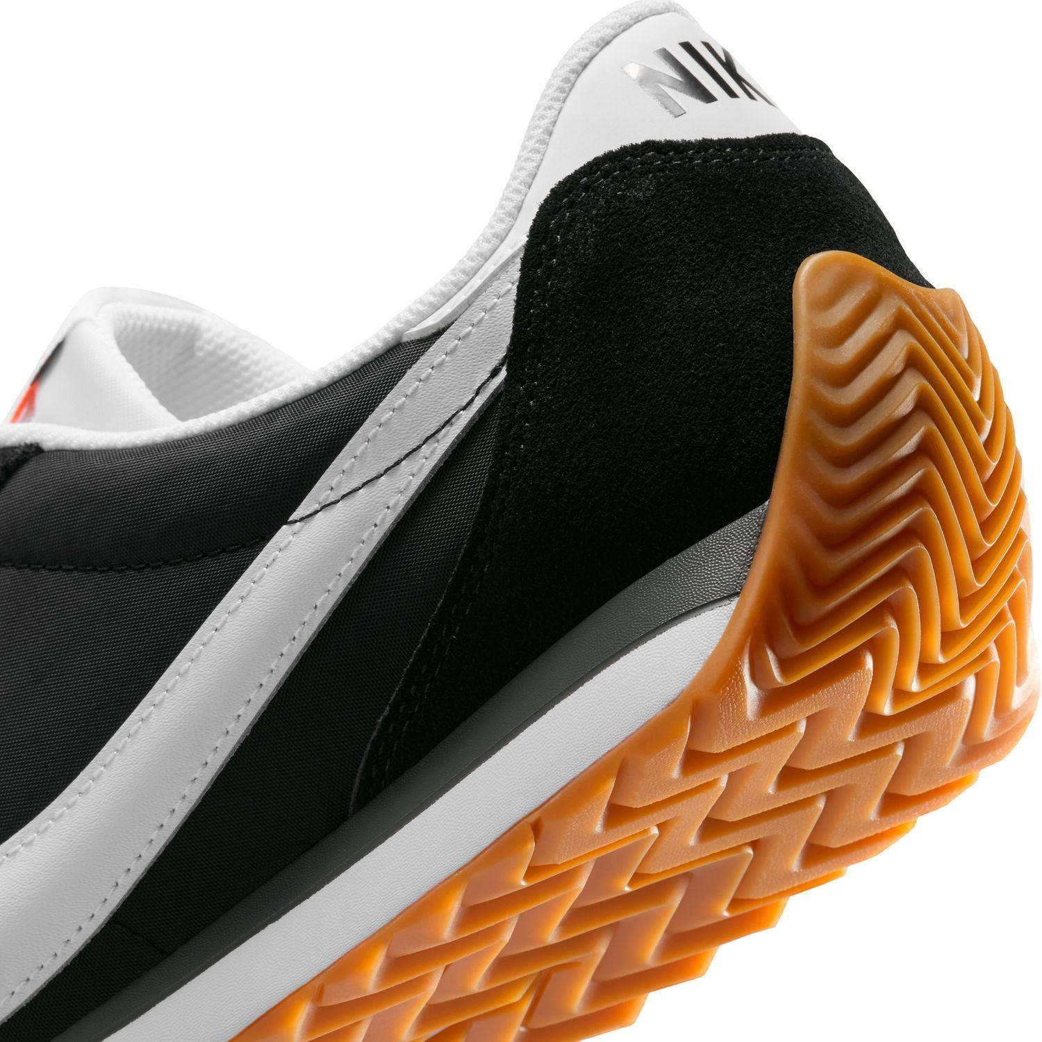 Lookbook Nike Air Max Pulse 黑白配色 HQ2052-001