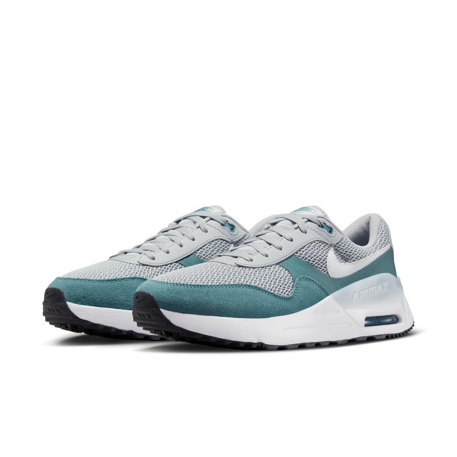 Lookbook Nike Air Max SYSTM Gris Lobo/Blanco こちらの商品はポスター（オリジナルケース付き）プレゼントキャンペーンの対象外となっております。
