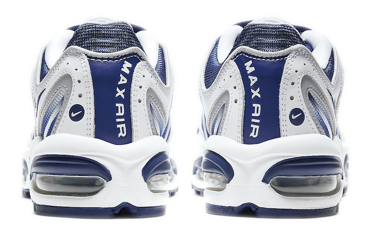 Shop Nike Air Max Tailwind 4 低幫 跑步鞋 男女同款 白藍