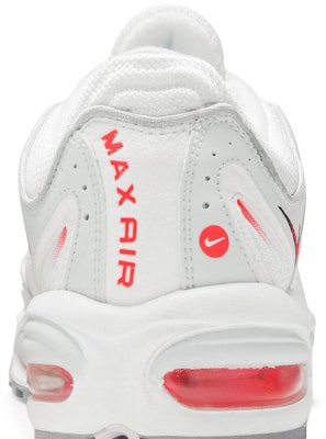 耐克尾风4代“红色轨道” AQ2567-400 Sizing 耐克尾风4代“红色轨道” AQ2567-400