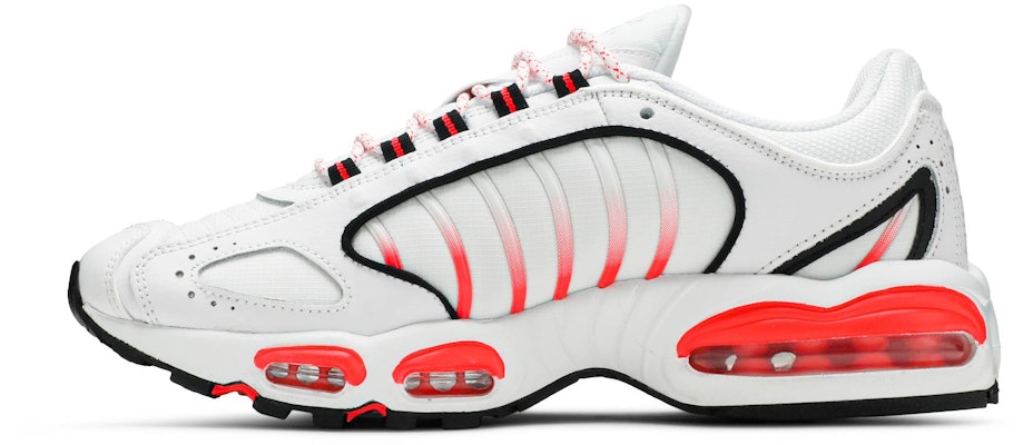 Nike Air Max Tailwind 4 SE 'Putih Flash Crimson' CU9240-100 Lookbook Nike Air Max Tailwind 4 SE 'Putih Flash Crimson' CU9240-100