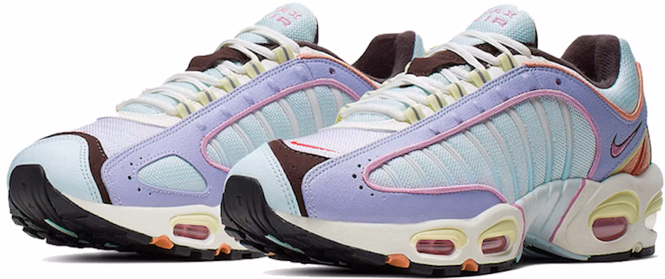 Nike Air Max Tailwind 4 Tokyo Sepatu Sneakers CQ1135-561 Lookbook Nike Air Max Tailwind 4 Tokyo Sepatu Sneakers CQ1135-561