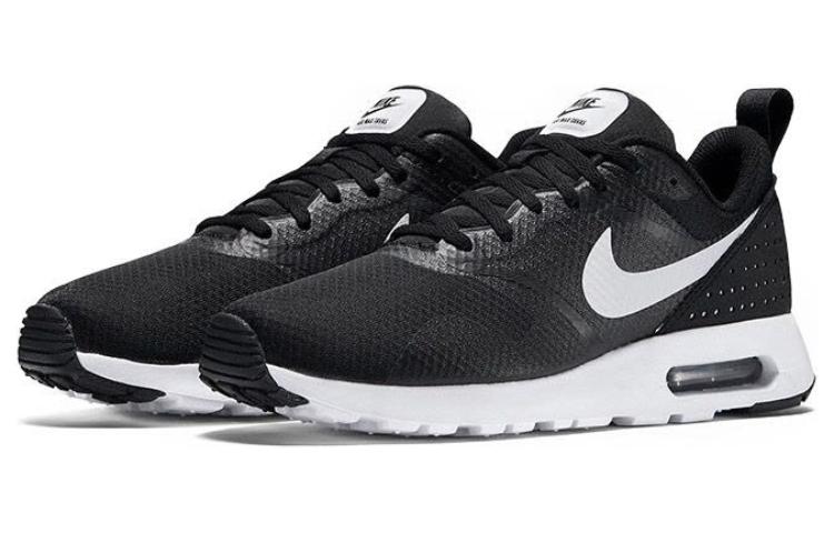 Shop Nike Air Max Tavas ''Zwart Wit'' 705149-024