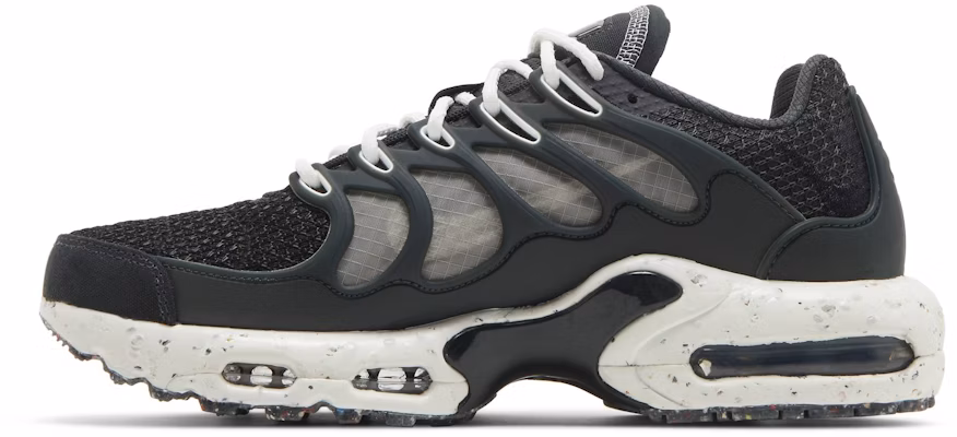 Nike Air Max Terrascape Plus 'Off Noir' Sepatu Sneakers DN4590-001 Lookbook Nike Air Max Terrascape Plus 'Off Noir' Sepatu Sneakers DN4590-001