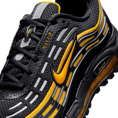 나이키 에어 맥스 TL 2.5 블랙/메탈릭 실버/바시티 메이즈 FZ4110-008 Sizing 나이키 에어 맥스 TL 2.5 블랙/메탈릭 실버/바시티 메이즈 FZ4110-008