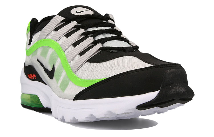 Lookbook Nike Air Max VG-R ''Bianco Verde Elettrico'' CK7583-107
