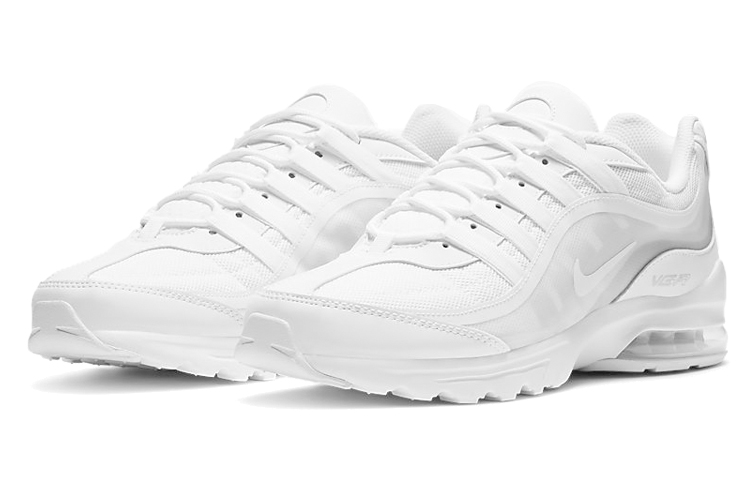 Lookbook Nike Air Max VG-R ''Blanc Argent Métallique'' CK7583-100