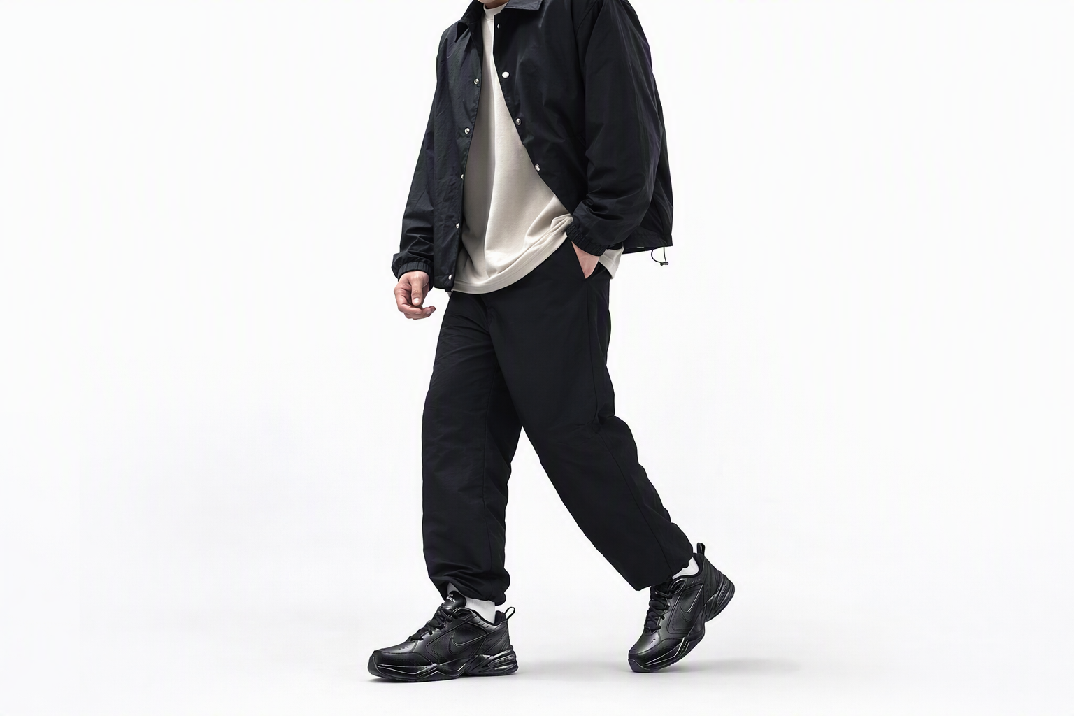 Order Nike Air Monarch 4 輕便運動鞋 純黑 寬版