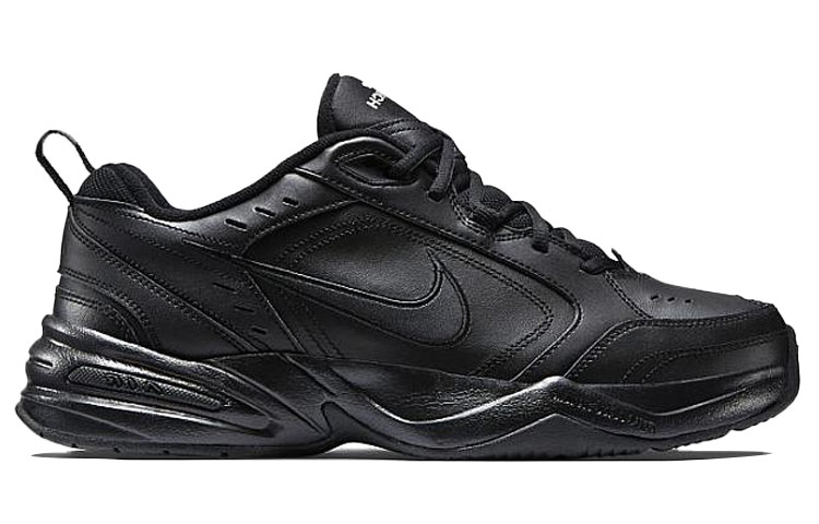 Lookbook Nike Air Monarch 4 輕便運動鞋 純黑 寬版