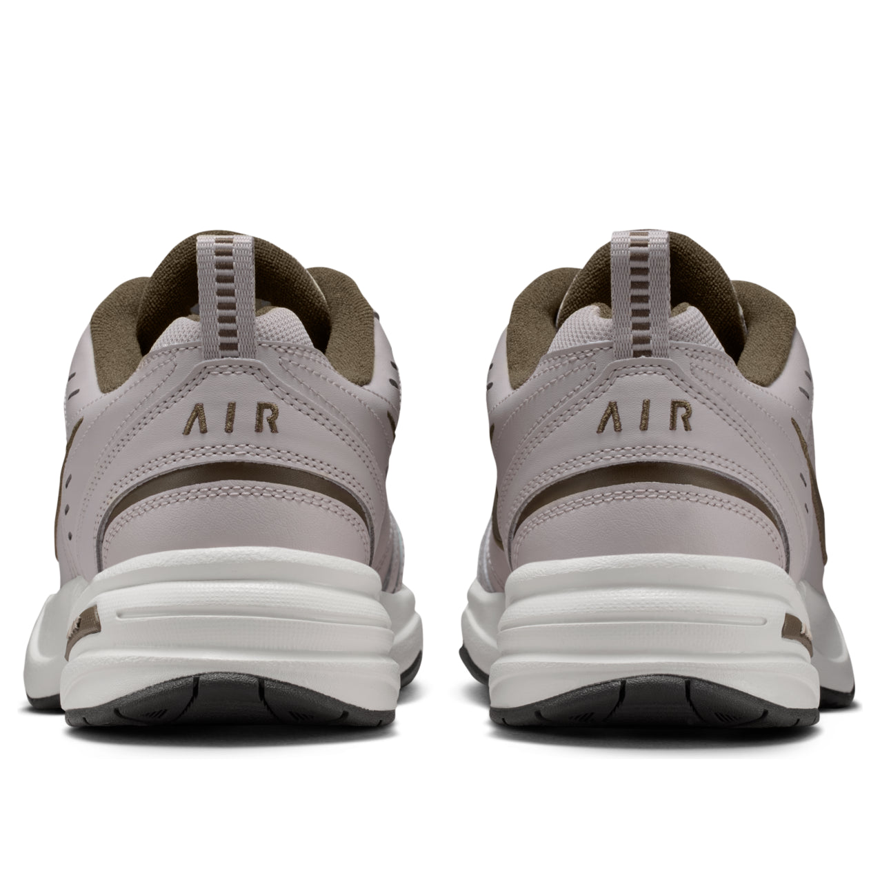Lookbook Nike Air Monarch IV Moon Particle Dark Hazel Scarpe 415445-200