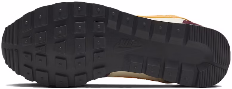 Nike Air Pegasus 83 'Maroon Malam Jingga Terang' FN3692-181 Details for Nike Air Pegasus 83 'Maroon Malam Jingga Terang' FN3692-181