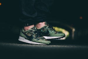 Nike Air Pegasus 89 '德國統一' 724269-300 Shop Nike Air Pegasus 89 '德國統一' 724269-300