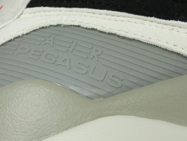 Lookbook Nike Air Pegasus 92 Sneakers 414238-103
