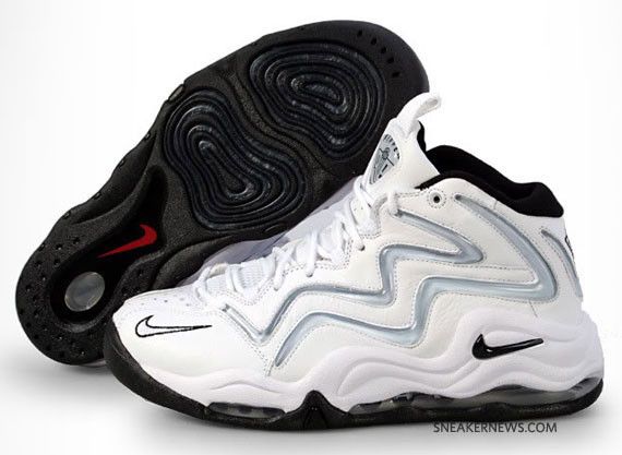 Nike Air Pippen 'White Black' 325001-101