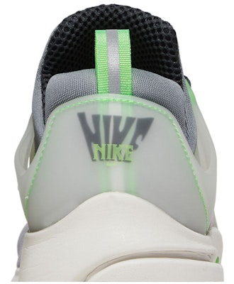 Nike Air Presto Premium ''Halloween Gruselige Krabbeltiere'' FJ2685-001 Sizing Nike Air Presto Premium ''Halloween Gruselige Krabbeltiere'' FJ2685-001