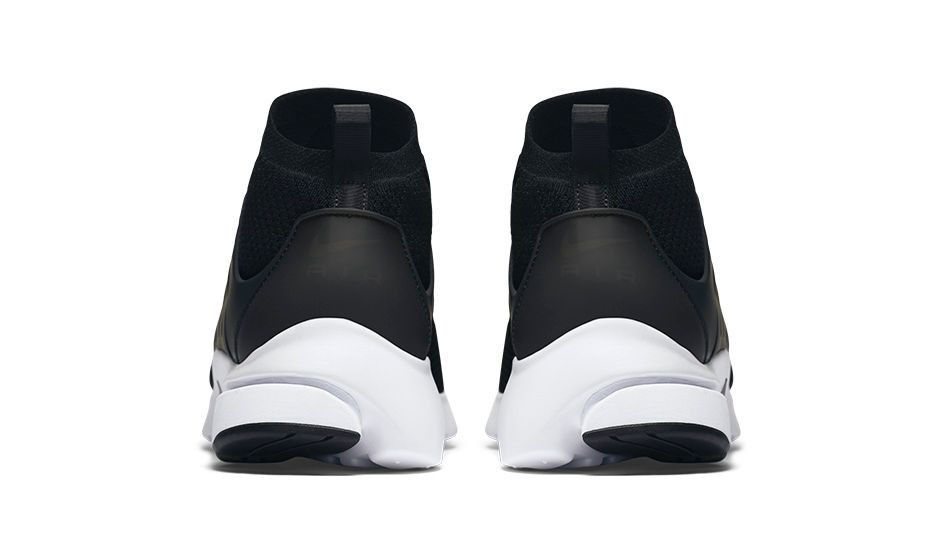 Shop 耐吉Air Presto Ultra Flyknit '黑色' 835570-001