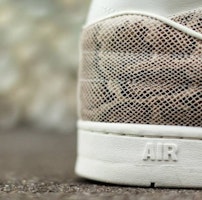 耐吉 Air Python 米白 Shop 耐吉 Air Python 米白