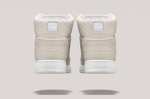 Lookbook Nike Air Python 裸粉色