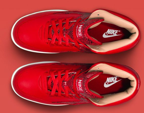 Lookbook 耐吉 Air Python Lux 大學紅